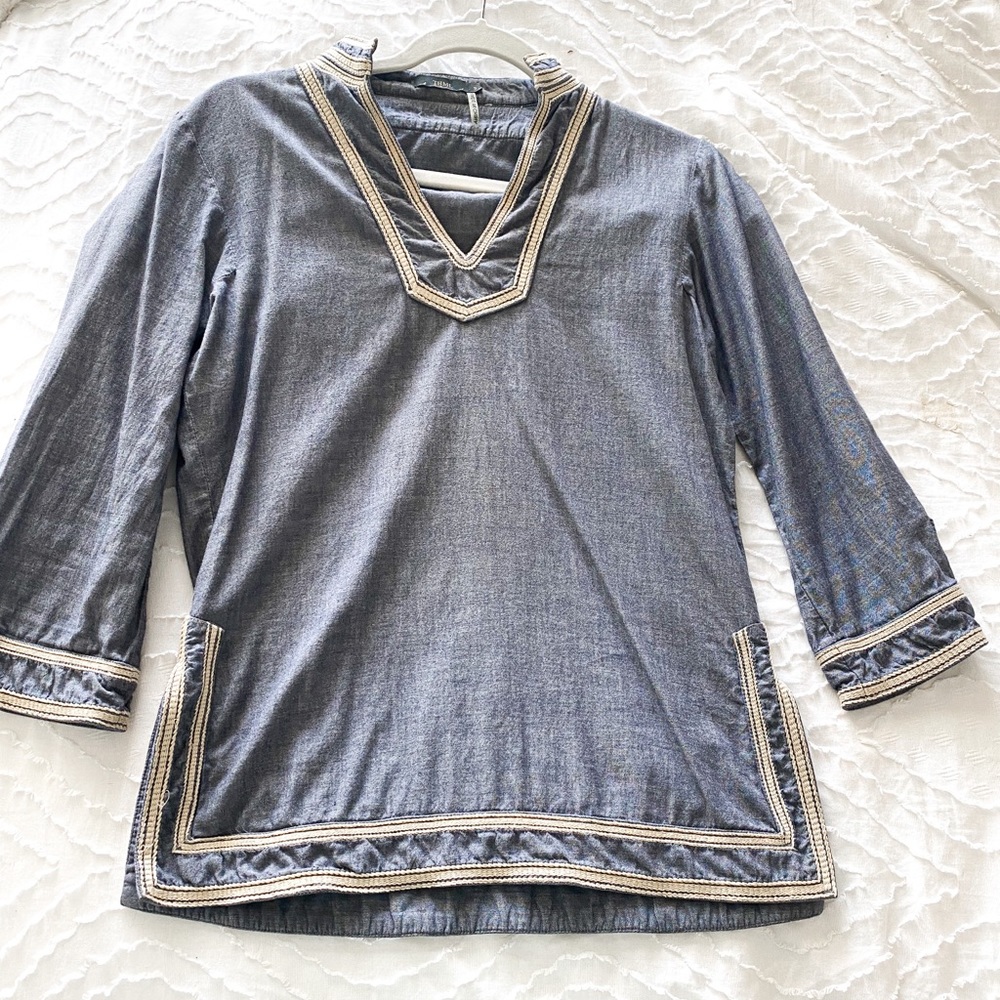 Size Sm 3/4 sleeve denim blouse